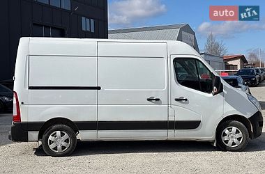 Вантажний фургон Renault Master 2017 в Львові