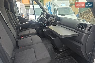 Вантажний фургон Renault Master 2022 в Стрию