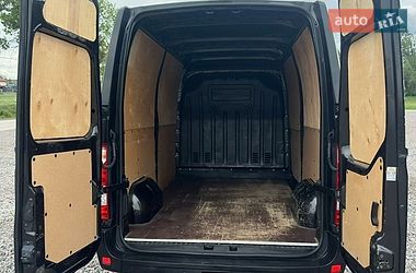 Грузовой фургон Renault Master 2016 в Львове
