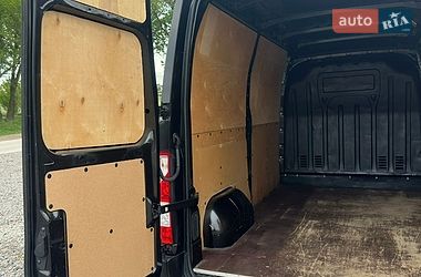 Грузовой фургон Renault Master 2016 в Львове