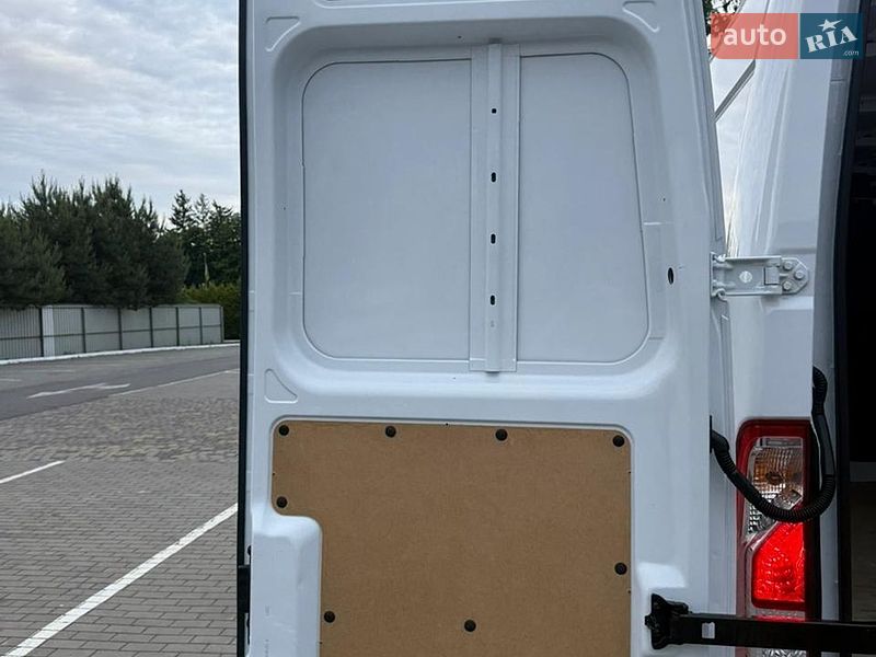 Вантажний фургон Renault Master 2021 в Луцьку