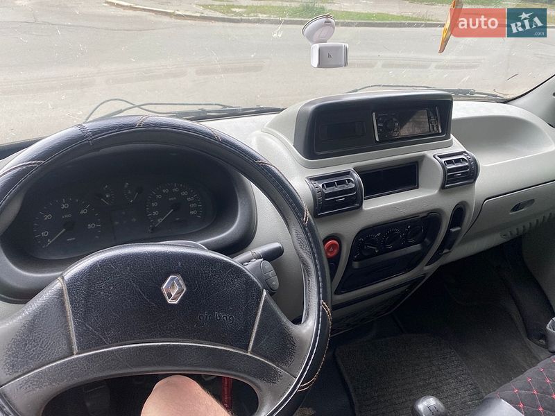 Микроавтобус грузовой (до 3,5т) Renault Master 2002 в Киеве