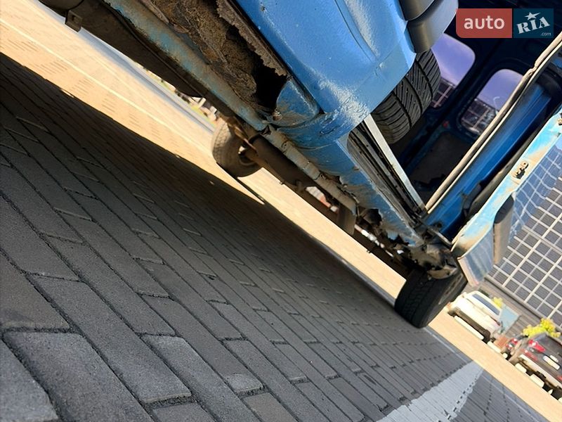 Грузовой фургон Renault Master 2001 в Луцке