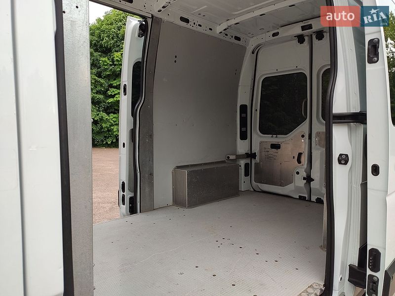 Грузовой фургон Renault Master 2017 в Бердичеве