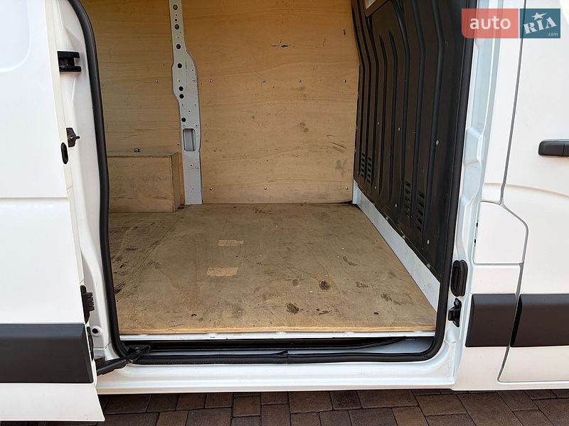 Грузовой фургон Renault Master 2018 в Луцке