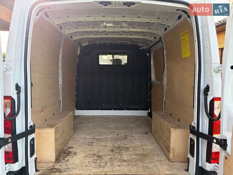 Грузовой фургон Renault Master 2018 в Луцке