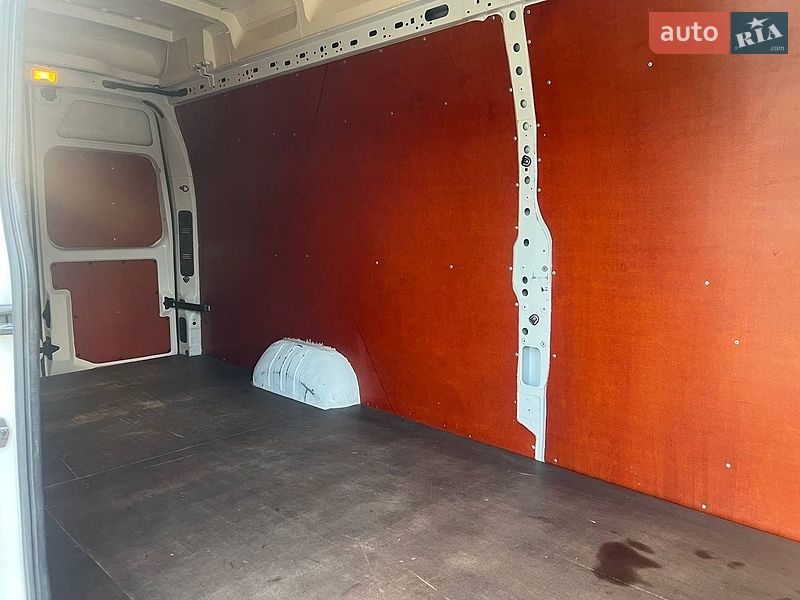 Вантажний фургон Renault Master 2020 в Володимирі