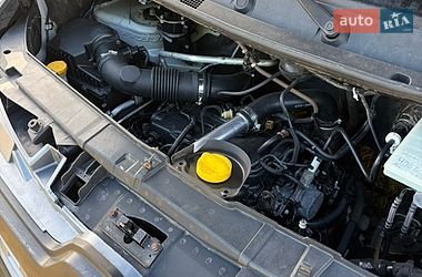 Грузовой фургон Renault Master 2016 в Ужгороде