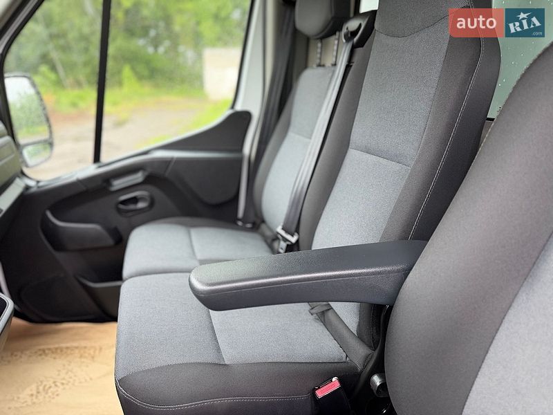 Вантажний фургон Renault Master 2019 в Дубні
