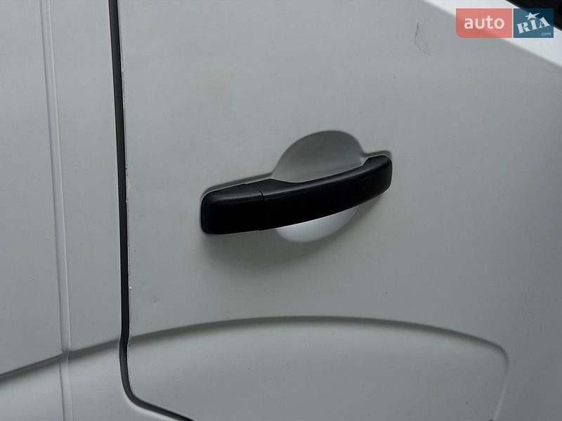 Автовоз Renault Master 2013 в Днепре