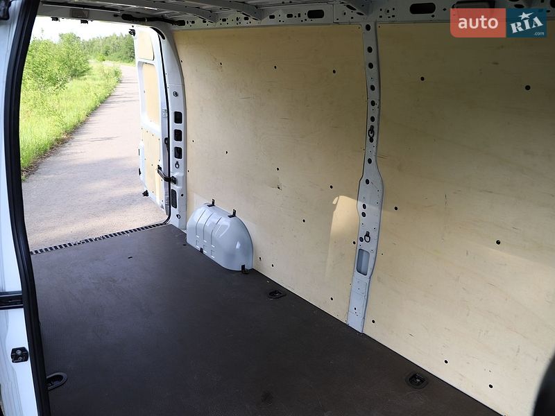 Грузовой фургон Renault Master 2024 в Дрогобыче
