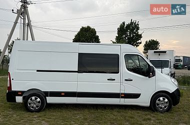 Вантажний фургон Renault Master 2017 в Львові