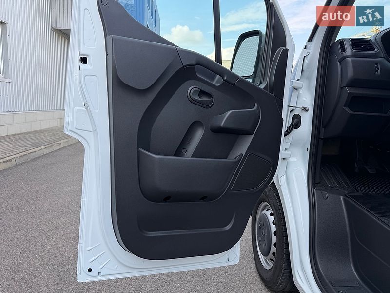 Вантажний фургон Renault Master 2022 в Ковелі