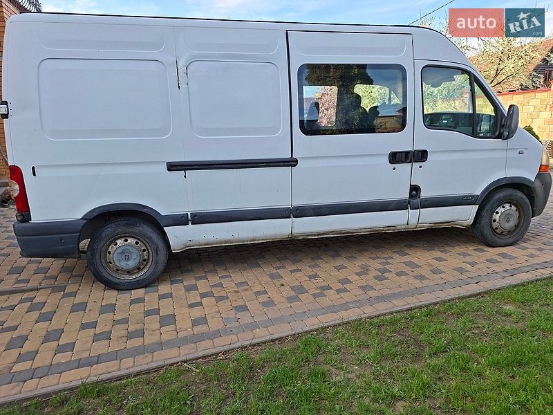 Вантажопасажирський фургон Renault Master 2004 в Луцьку
