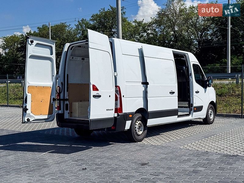 Вантажний фургон Renault Master 2023 в Рівному