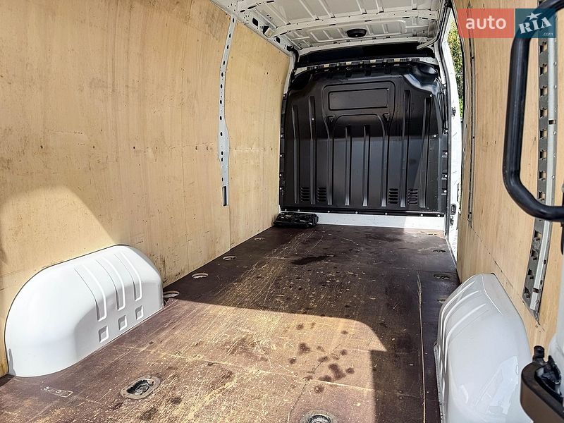 Грузовой фургон Renault Master 2022 в Ровно