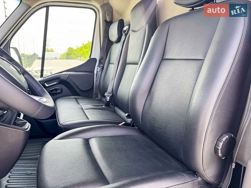Грузовой фургон Renault Master 2022 в Ровно