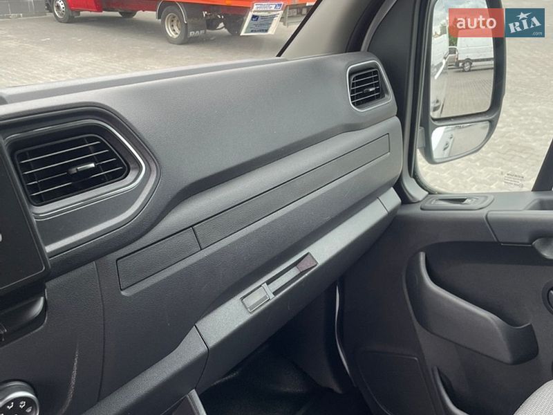 Грузовой фургон Renault Master 2022 в Луцке