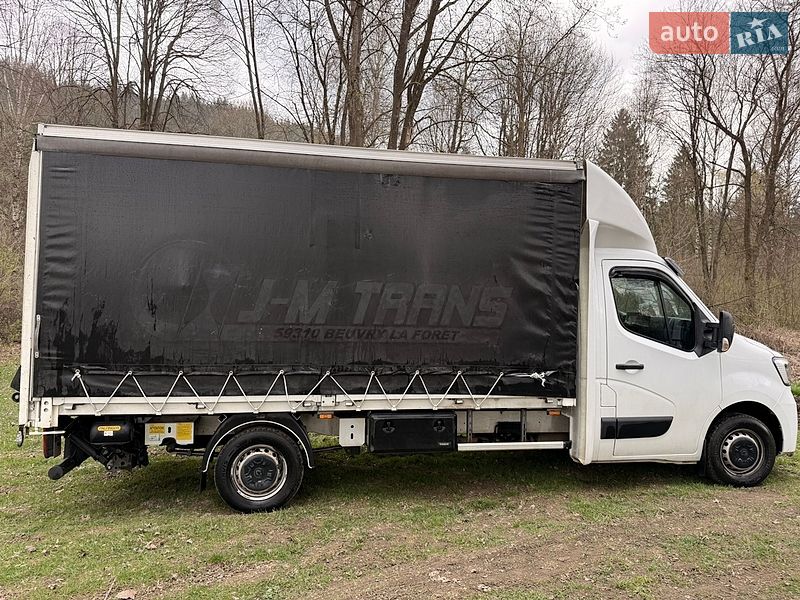 Грузовой фургон Renault Master 2022 в Путиле