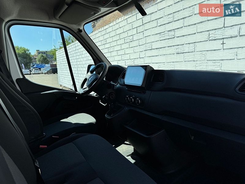 Грузовой фургон Renault Master 2024 в Киеве