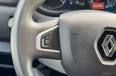 Вантажний фургон Renault Master 2022 в Рівному