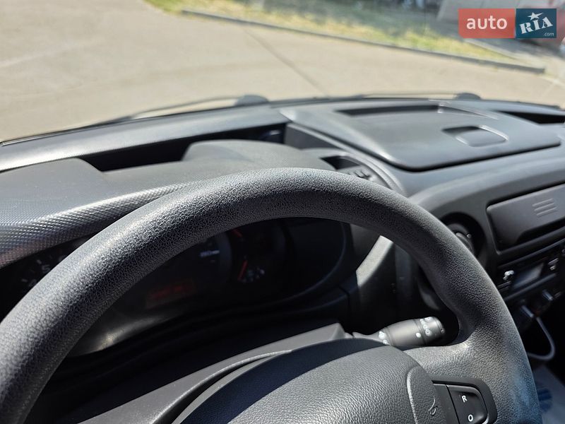 Вантажний фургон Renault Master 2019 в Одесі