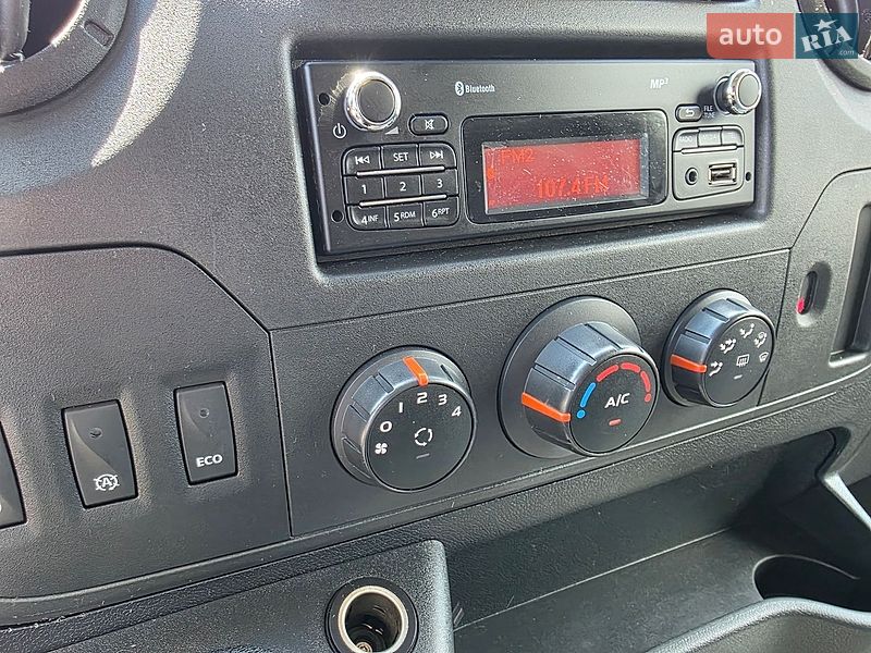 Вантажний фургон Renault Master 2019 в Одесі