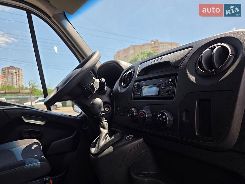 Вантажний фургон Renault Master 2019 в Одесі