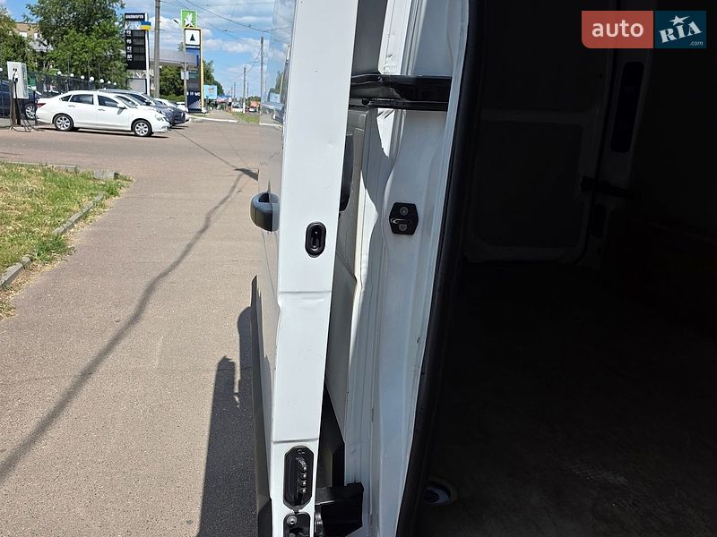 Вантажний фургон Renault Master 2019 в Одесі