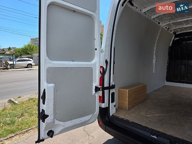 Вантажний фургон Renault Master 2019 в Одесі