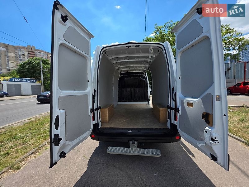 Вантажний фургон Renault Master 2019 в Одесі