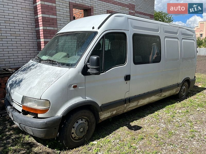 Вантажний фургон Renault Master 2002 в Сумах