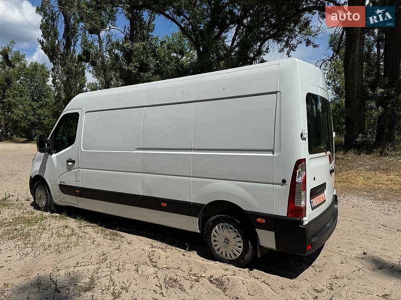 Грузовой фургон Renault Master 2015 в Полтаве