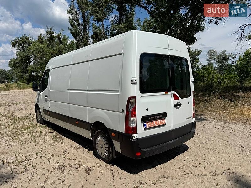 Грузовой фургон Renault Master 2015 в Полтаве