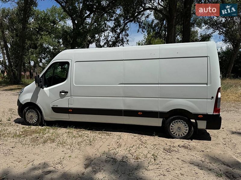 Грузовой фургон Renault Master 2015 в Полтаве