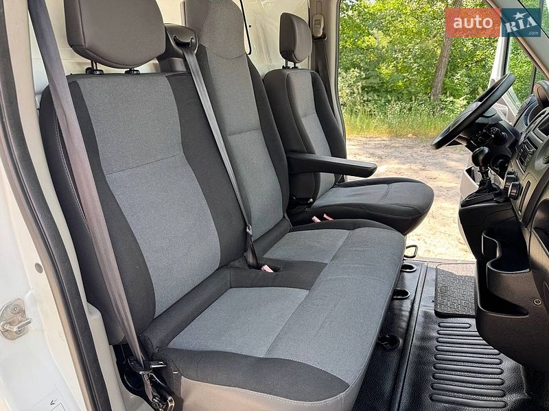 Грузовой фургон Renault Master 2015 в Полтаве
