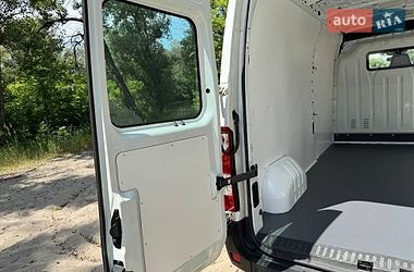 Грузовой фургон Renault Master 2015 в Полтаве