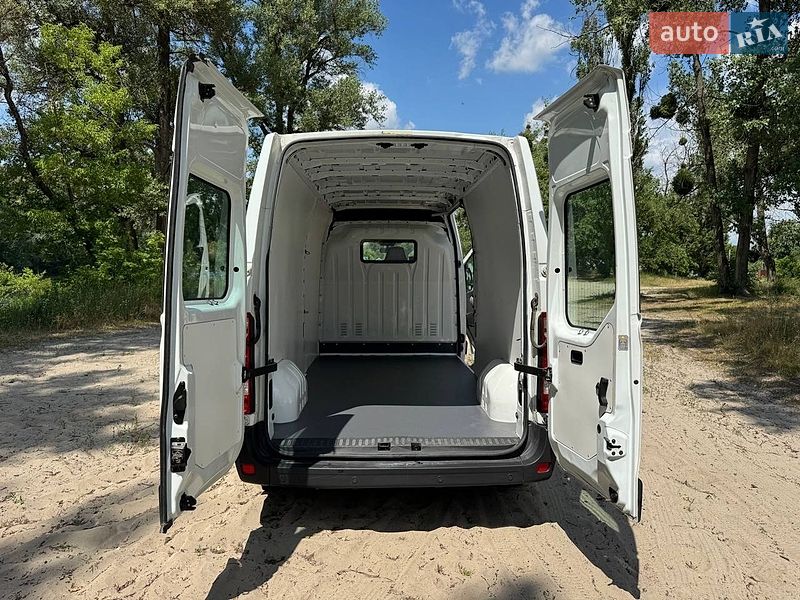 Грузовой фургон Renault Master 2015 в Полтаве