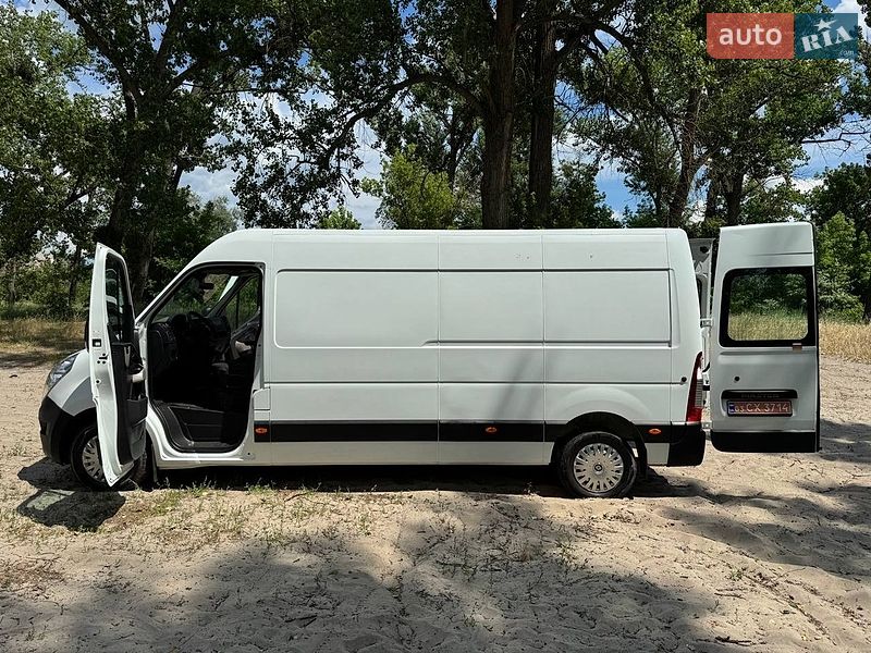 Грузовой фургон Renault Master 2015 в Полтаве