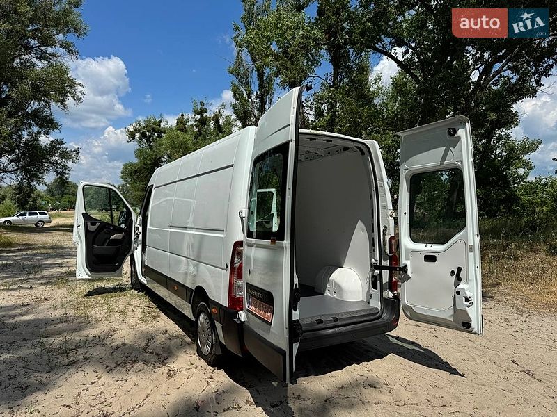 Грузовой фургон Renault Master 2015 в Полтаве