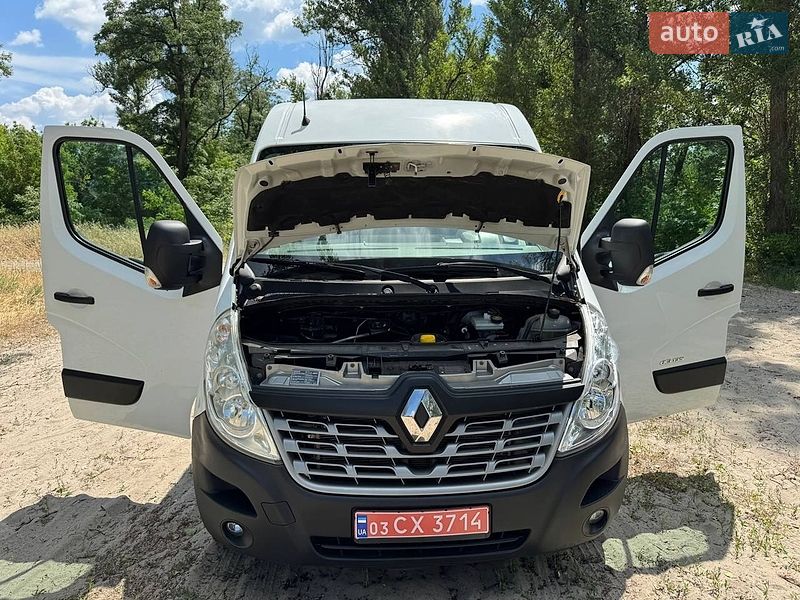 Грузовой фургон Renault Master 2015 в Полтаве
