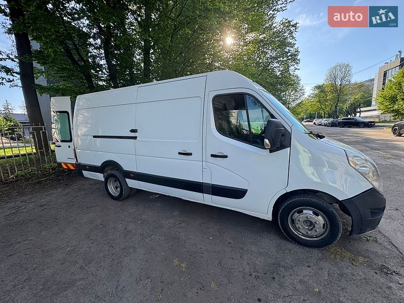 Грузовой фургон Renault Master 2013 в Львове