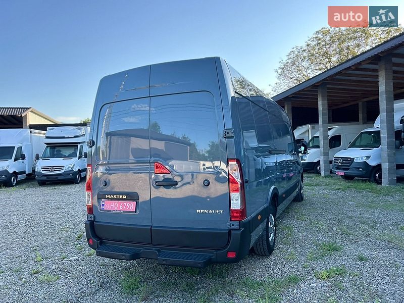 Вантажний фургон Renault Master 2022 в Хусті