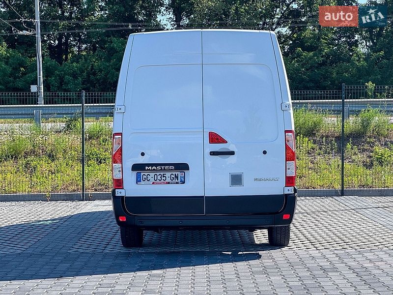 Вантажний фургон Renault Master 2021 в Рівному
