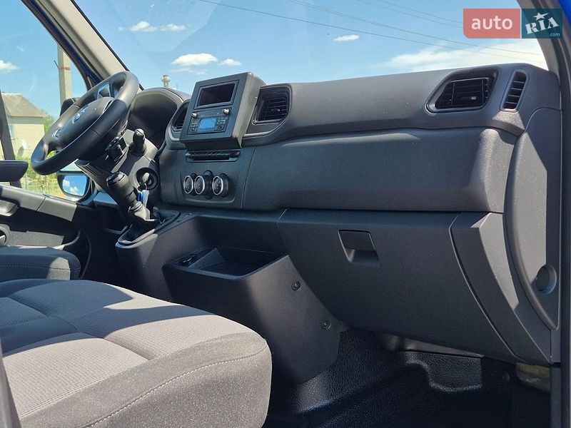 Грузовой фургон Renault Master 2022 в Дубно
