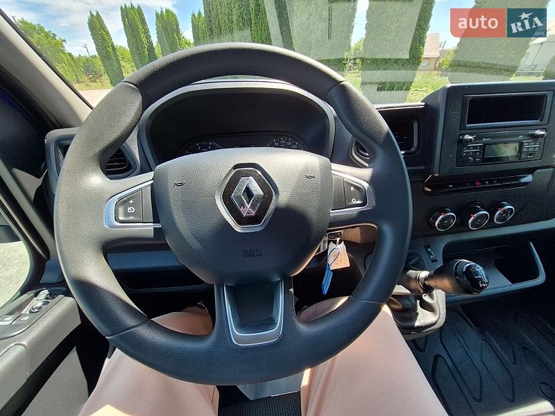 Грузовой фургон Renault Master 2022 в Дубно