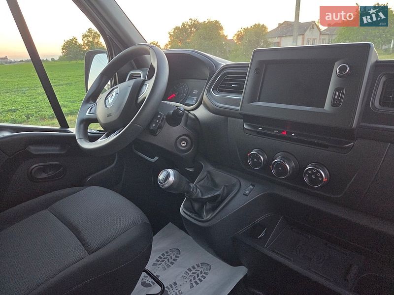 Вантажний фургон Renault Master 2021 в Дубні