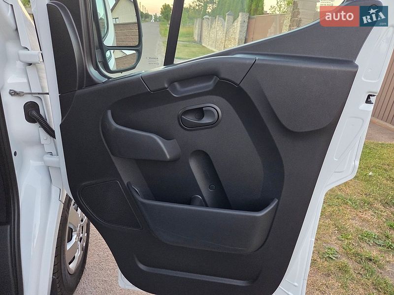 Вантажний фургон Renault Master 2021 в Дубні