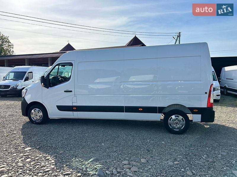 Грузовой фургон Renault Master 2022 в Хусте