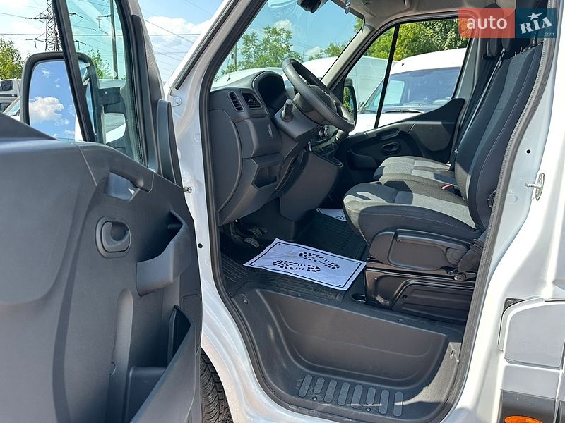 Грузовой фургон Renault Master 2023 в Ровно